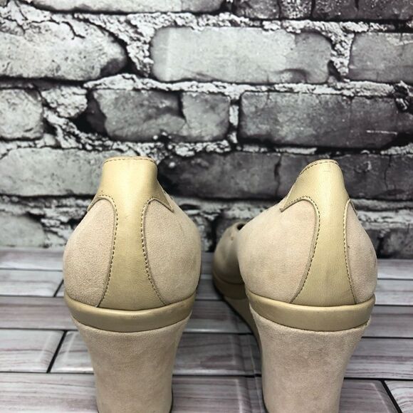 Taryn Rose Beige Suede Leather Peep Toe High Wedges Women Sz 39EU/8.5M US - Picture 14 of 16